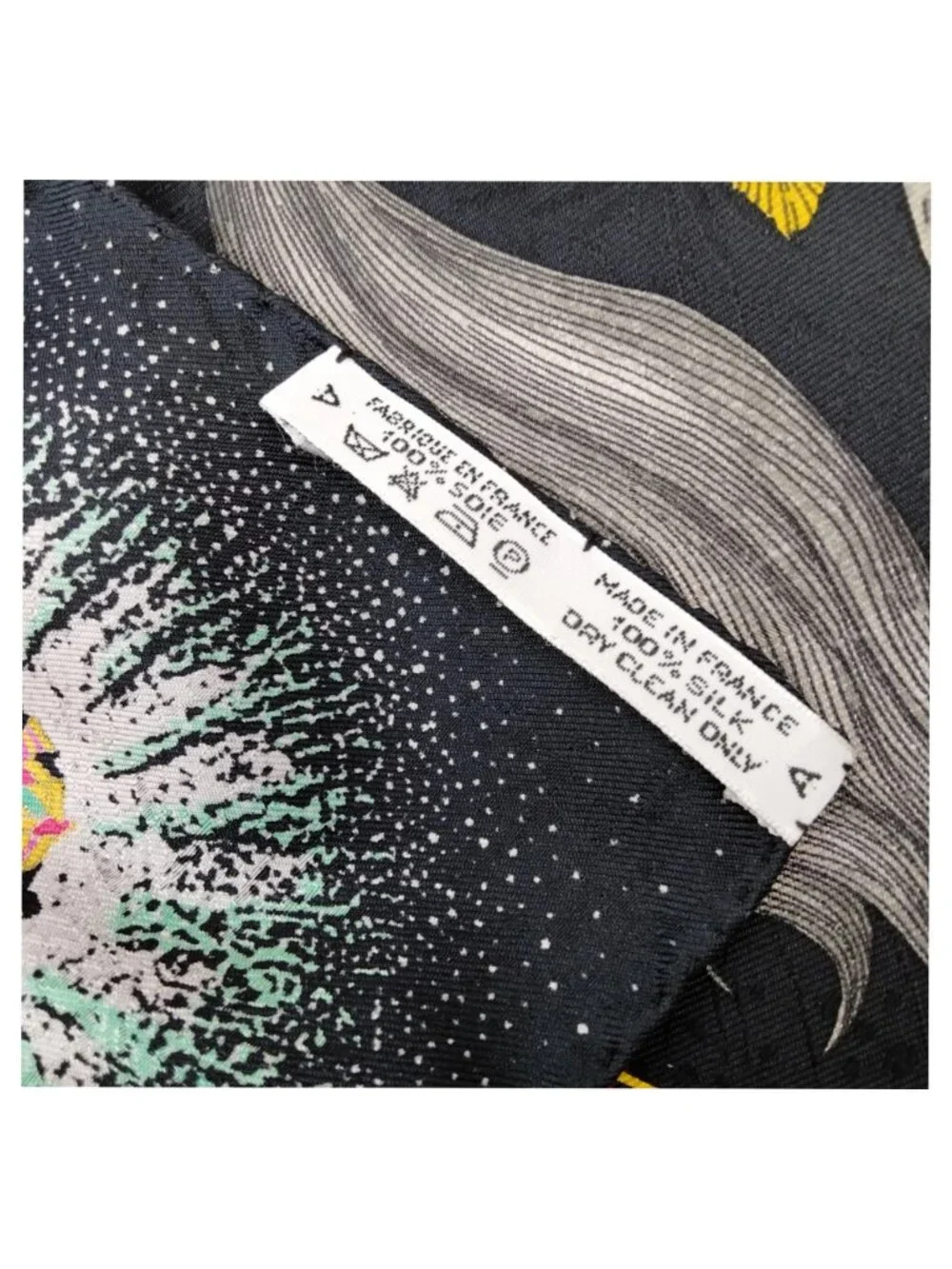 Authentic Hermès Paris Jeux de Paille Silk Scarf Carré 90 Multicolor